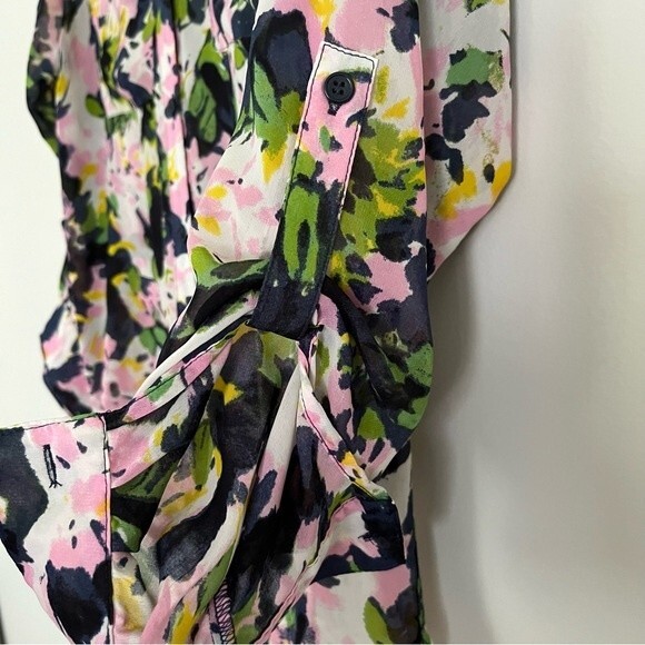 H&M Floral Button Down Blouse, Size 2 - Picture 4 of 9